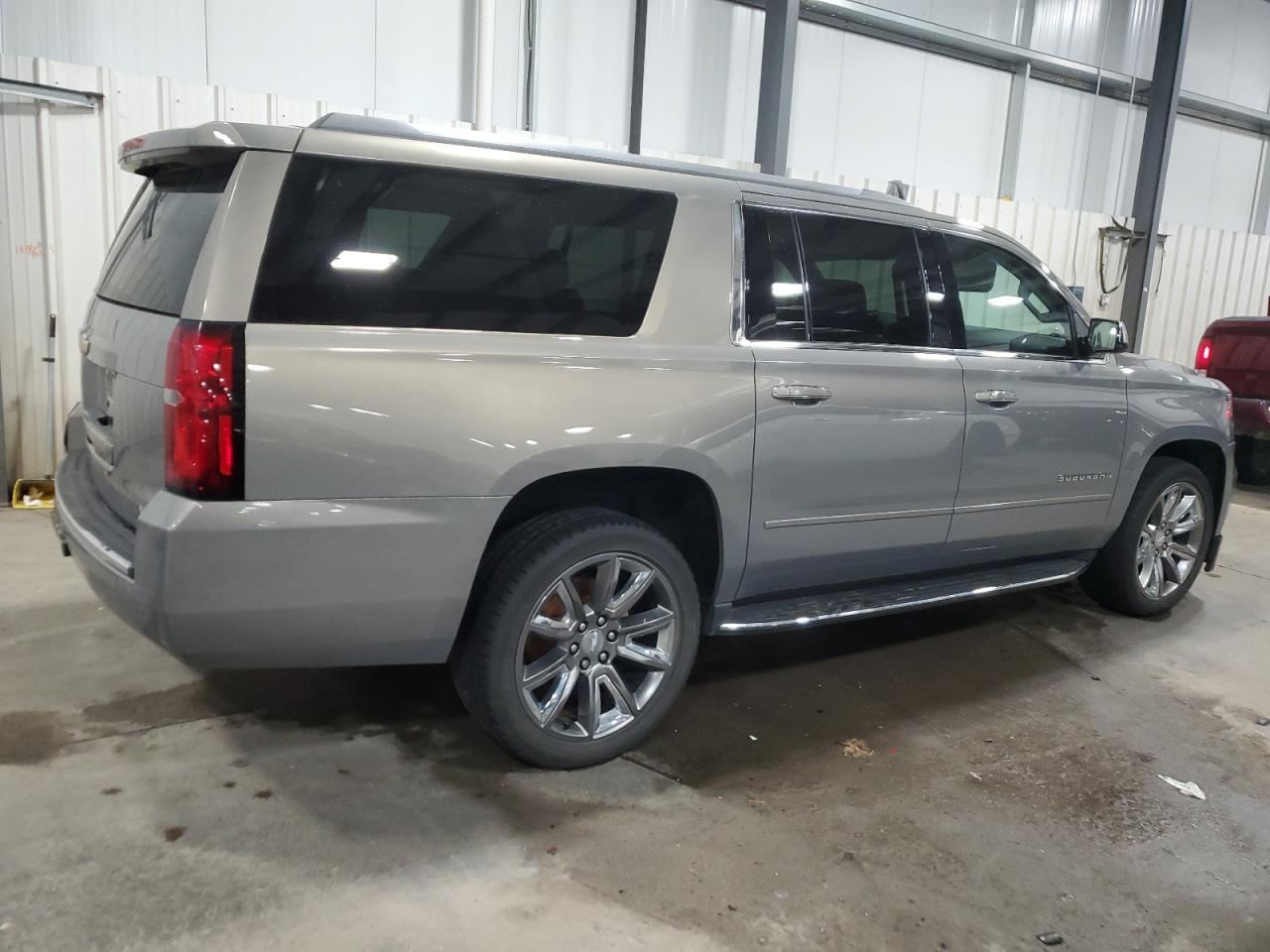 2017 Chevrolet Suburban K1500 Premier VIN: 1GNSKJKC2HR368758 Lot: 86390464