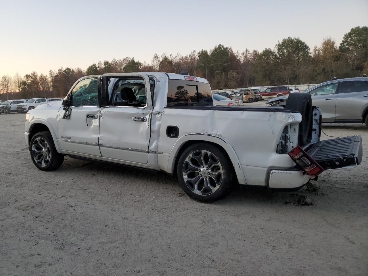 2022 Ram 1500 Limited VIN: 1C6SRFHT6NN385470 Lot: 83357024