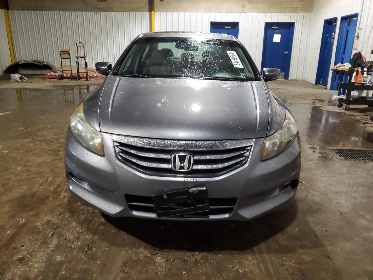 2011 Honda Accord Exl VIN: 1HGCP3F89BA032466 Lot: 84489764