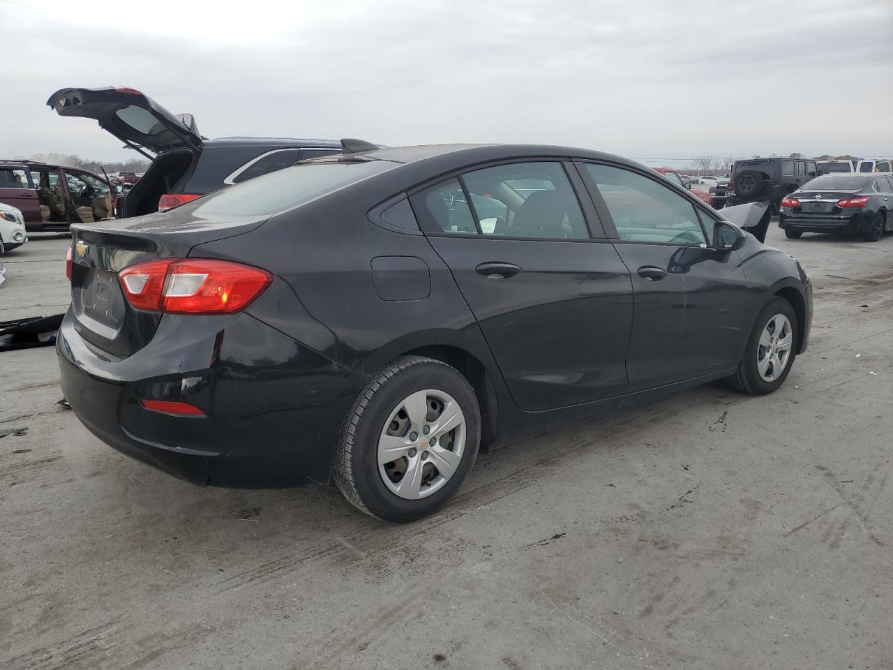 2018 Chevrolet Cruze Ls VIN: 1G1BC5SM1J7178904 Lot: 82743434