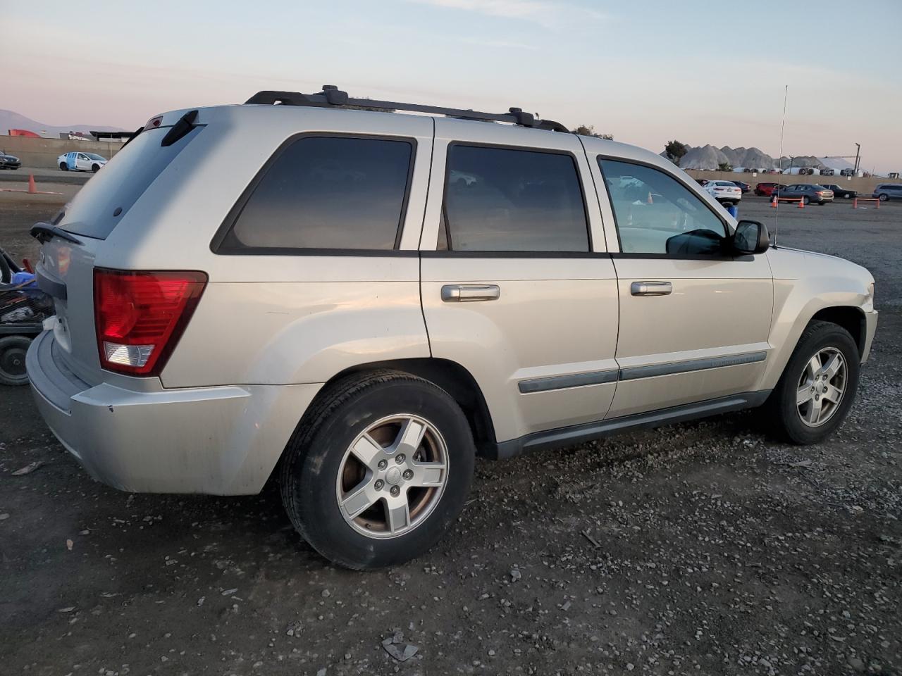 2007 Jeep Grand Cherokee Laredo VIN: 1J8GR48KX7C664244 Lot: 86195514