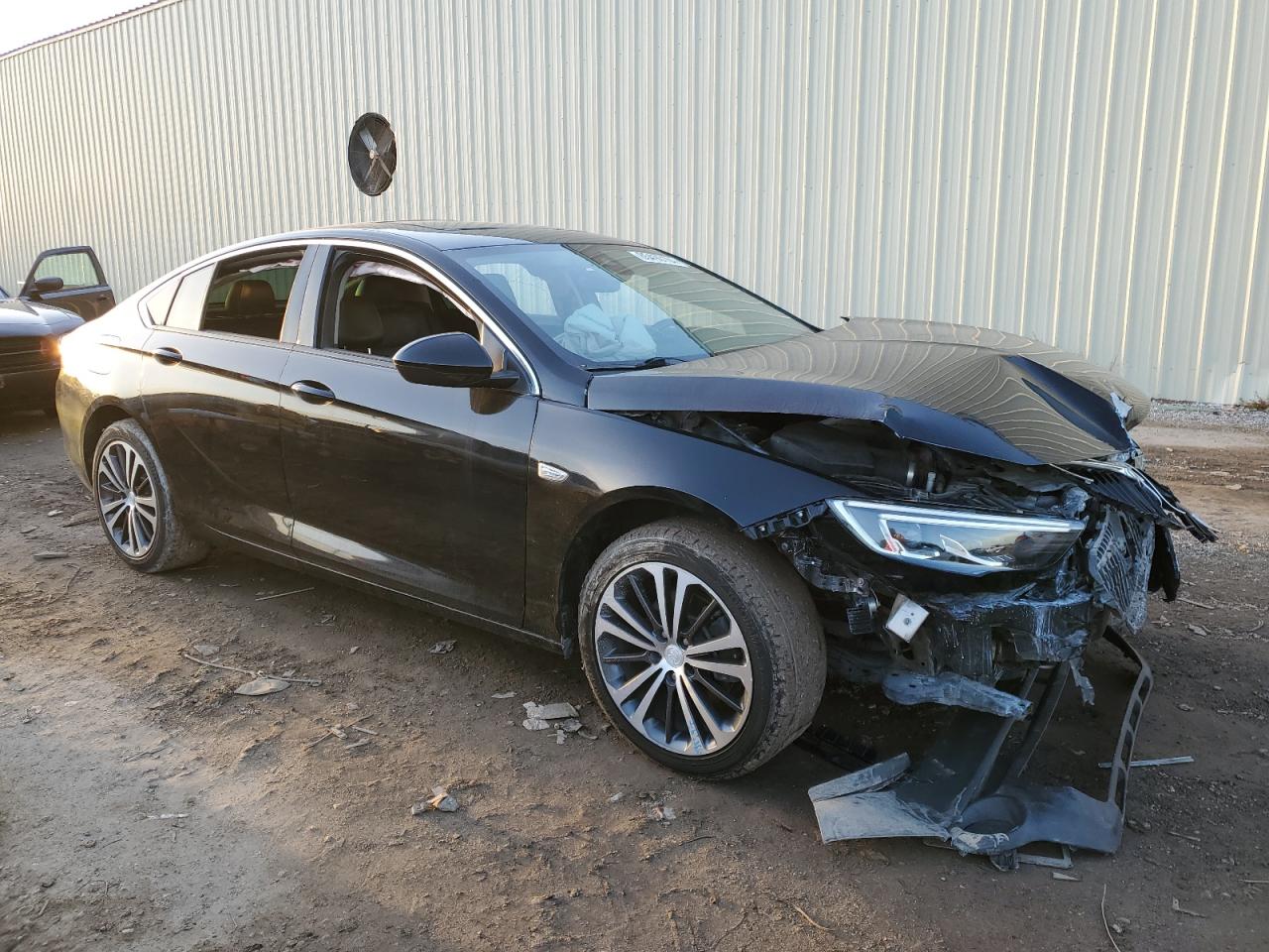 2018 Buick Regal Essence VIN: W04GP6SX9J1053115 Lot: 85490184