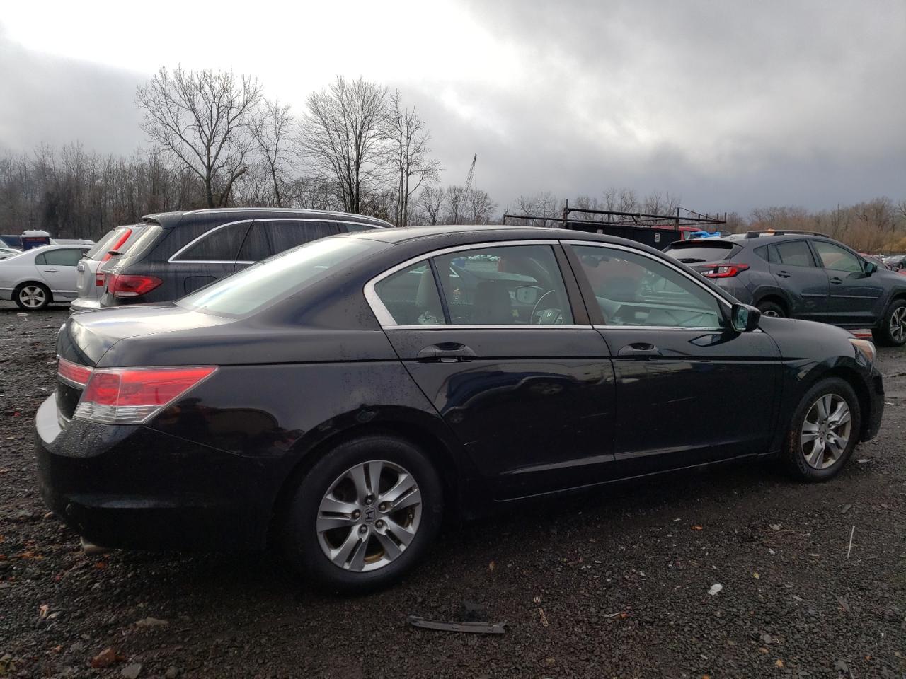 1HGCP2F6XBA052248 2011 Honda Accord Se