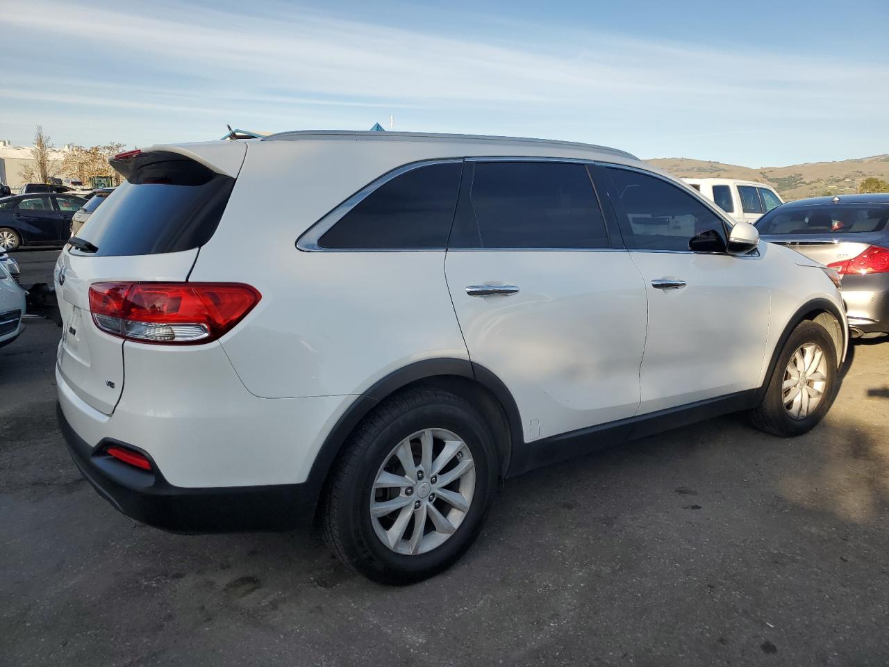 2018 Kia Sorento Lx VIN: 5XYPG4A58JG341119 Lot: 85985364