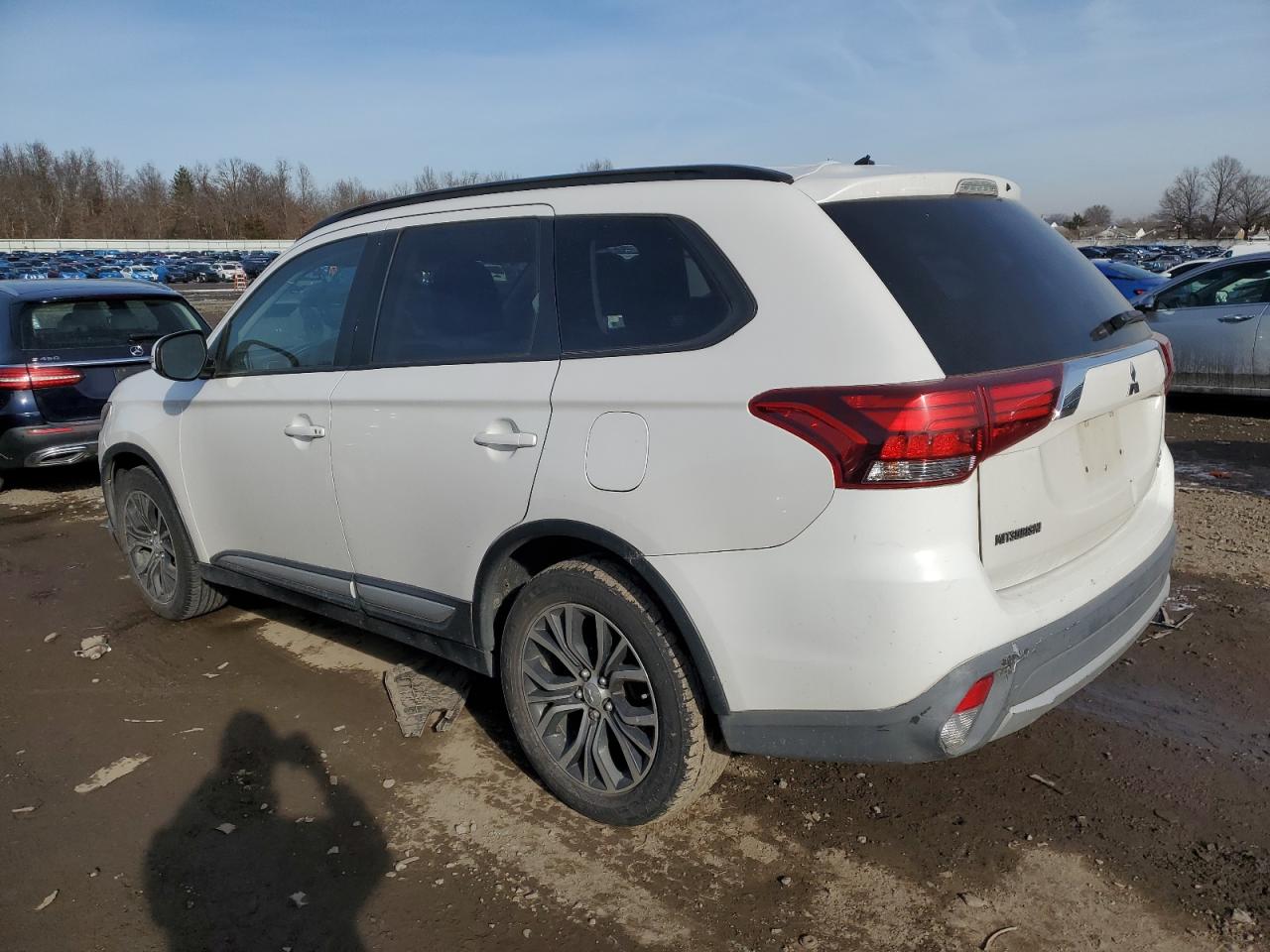 JA4AZ3A34GZ003942 2016 Mitsubishi Outlander Se