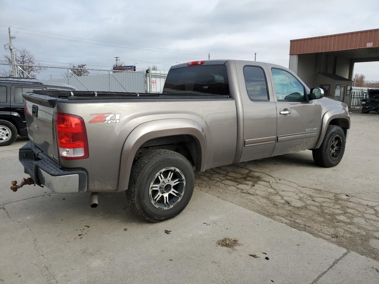 2011 GMC Sierra K1500 Sle VIN: 1GTR2VE35BZ332211 Lot: 83037764