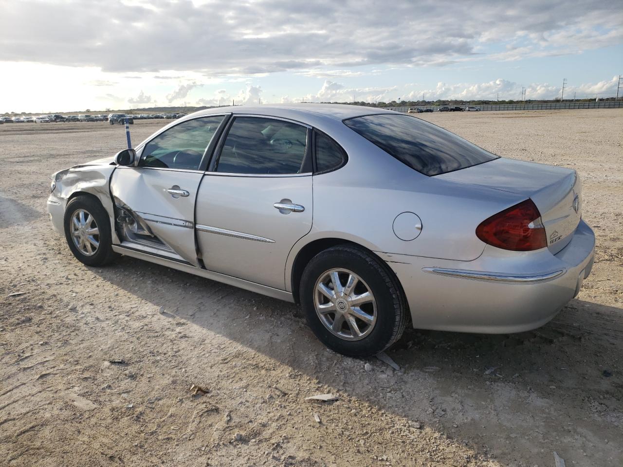 2005 Buick Lacrosse Cxl VIN: 2G4WD532151215886 Lot: 85640164