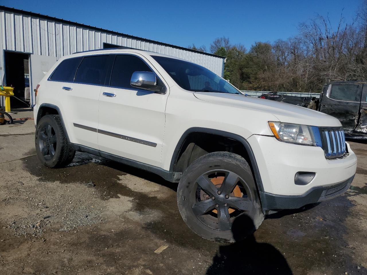 1J4RR5GT2BC533313 2011 Jeep Grand Cherokee Limited