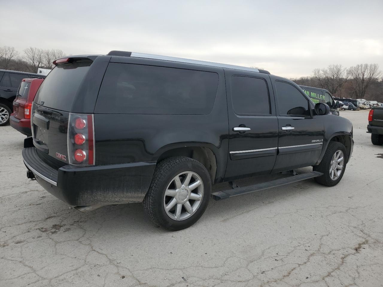 2007 GMC Yukon Xl Denali VIN: 1GKFK66897J285892 Lot: 86323244