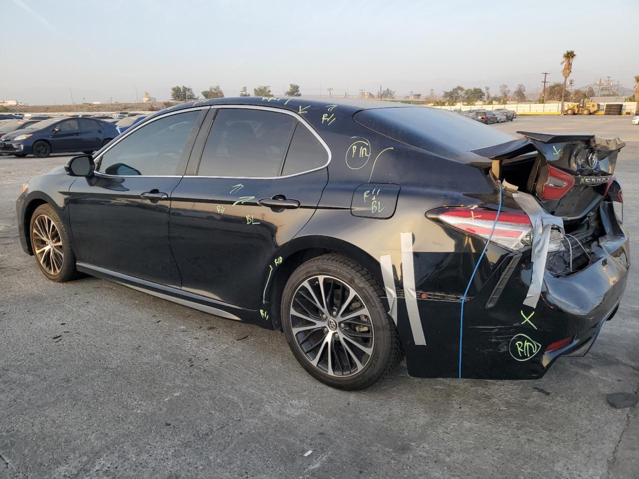 2018 Toyota Camry L VIN: 4T1B11HK9JU013661 Lot: 86598994