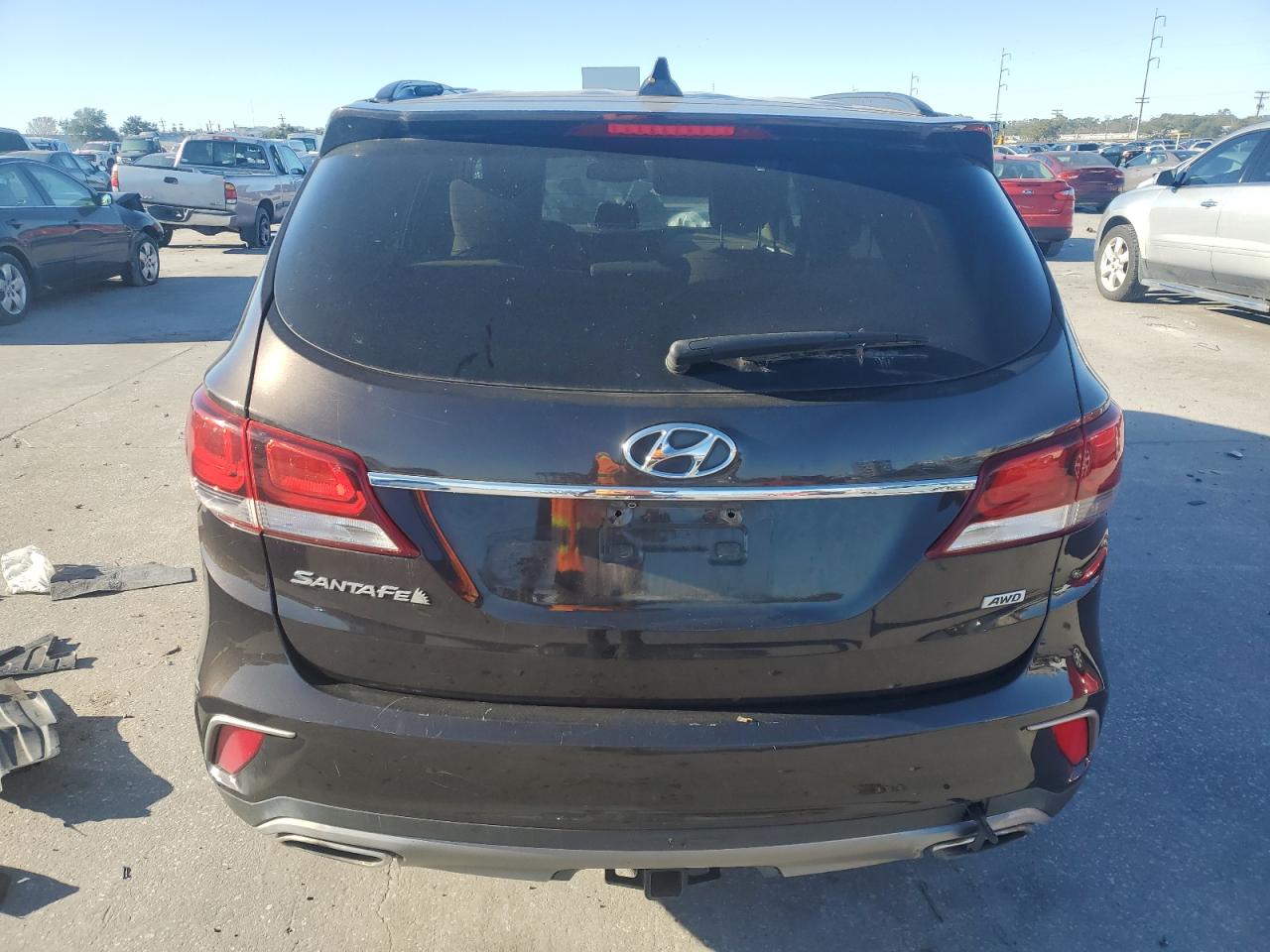 KM8SMDHF7HU219454 2017 Hyundai Santa Fe Se