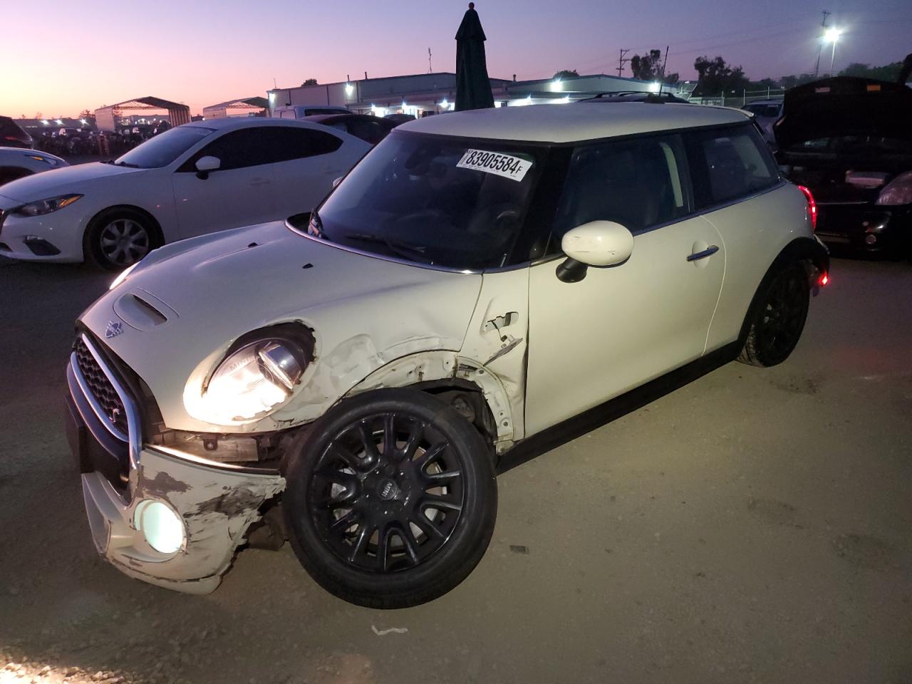 2021 Mini Cooper S VIN: WMWXR5C07M2N02993 Lot: 83905584