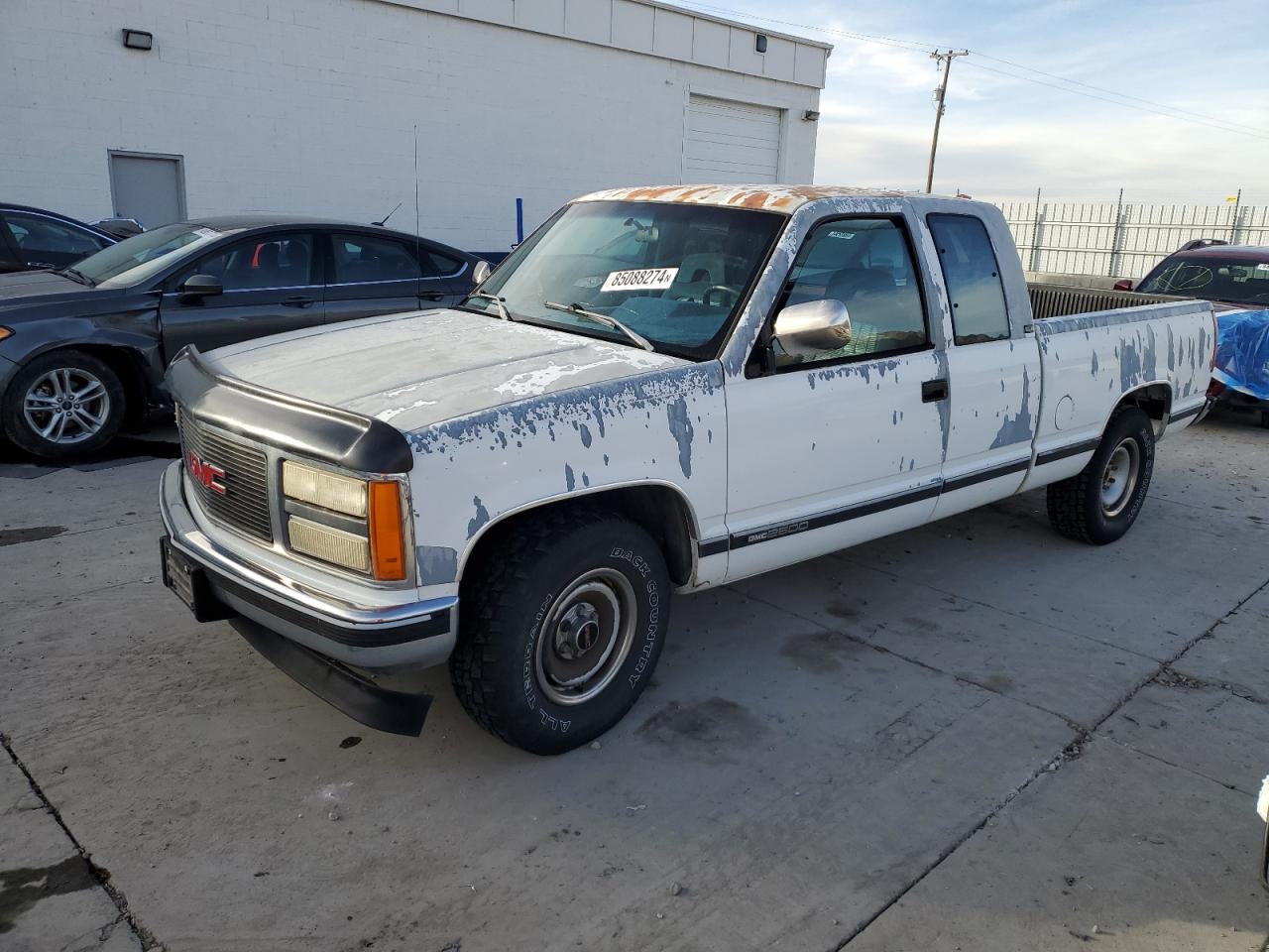 1993 GMC Sierra C2500 VIN: 2GTFC29K3P1514053 Lot: 85088274