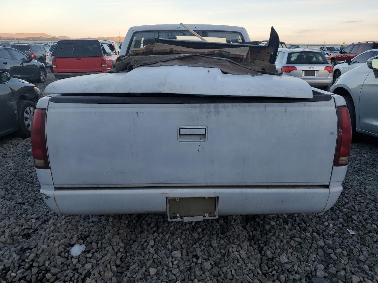 1GTDC14K8NZ537549 1992 GMC Sierra C1500