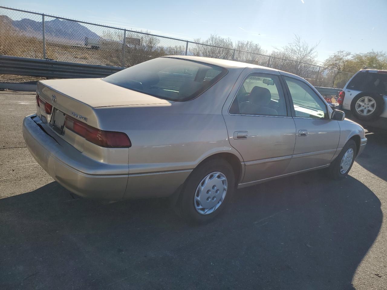 1997 Toyota Camry Ce VIN: 4T1BG22K5VU796643 Lot: 86990954