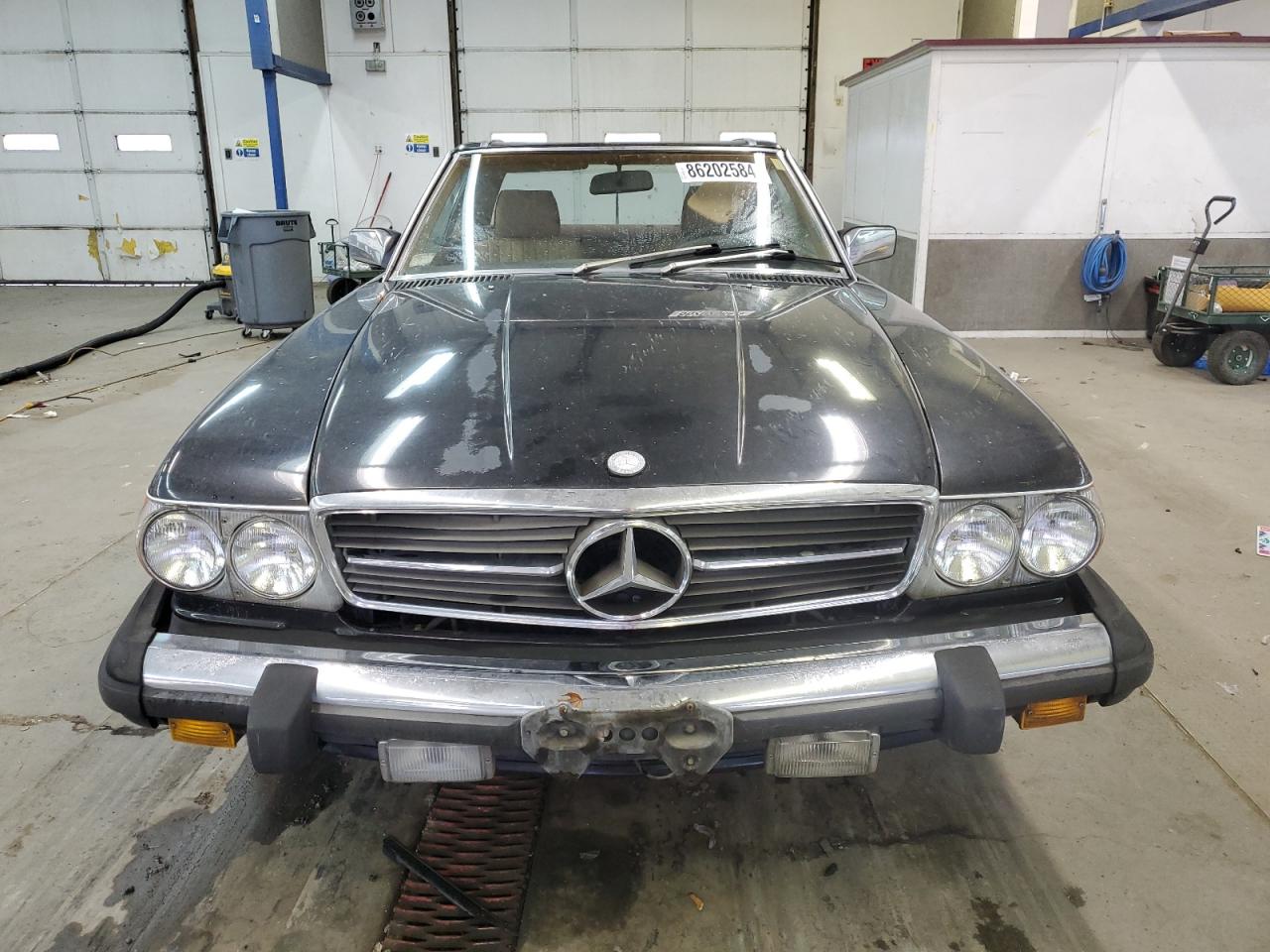 1988 Mercedes-Benz 560 Sl VIN: WDBBA48D0JA081290 Lot: 86202584