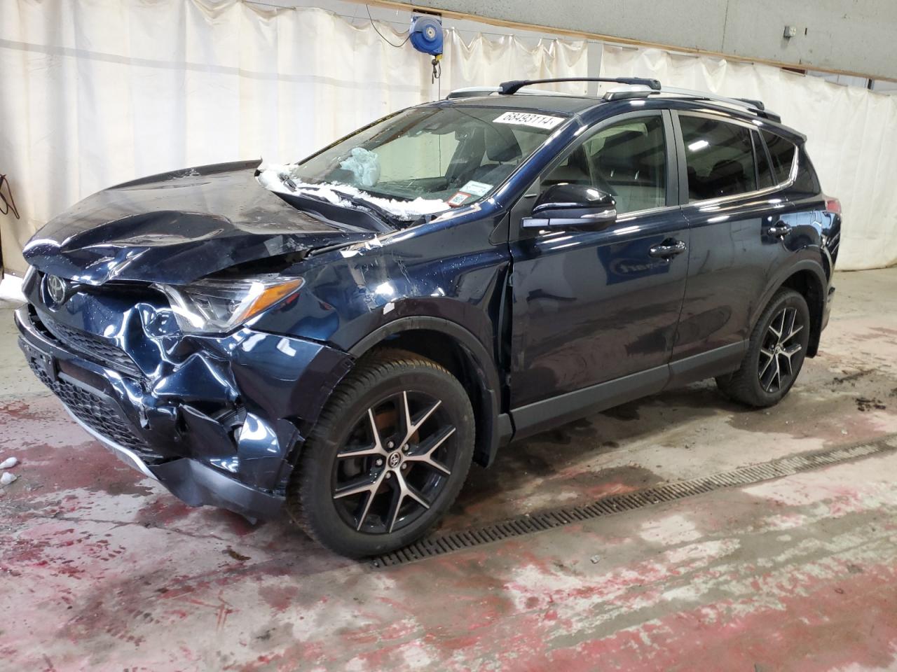 JTMJFREV5HJ715177 2017 Toyota Rav4 Se