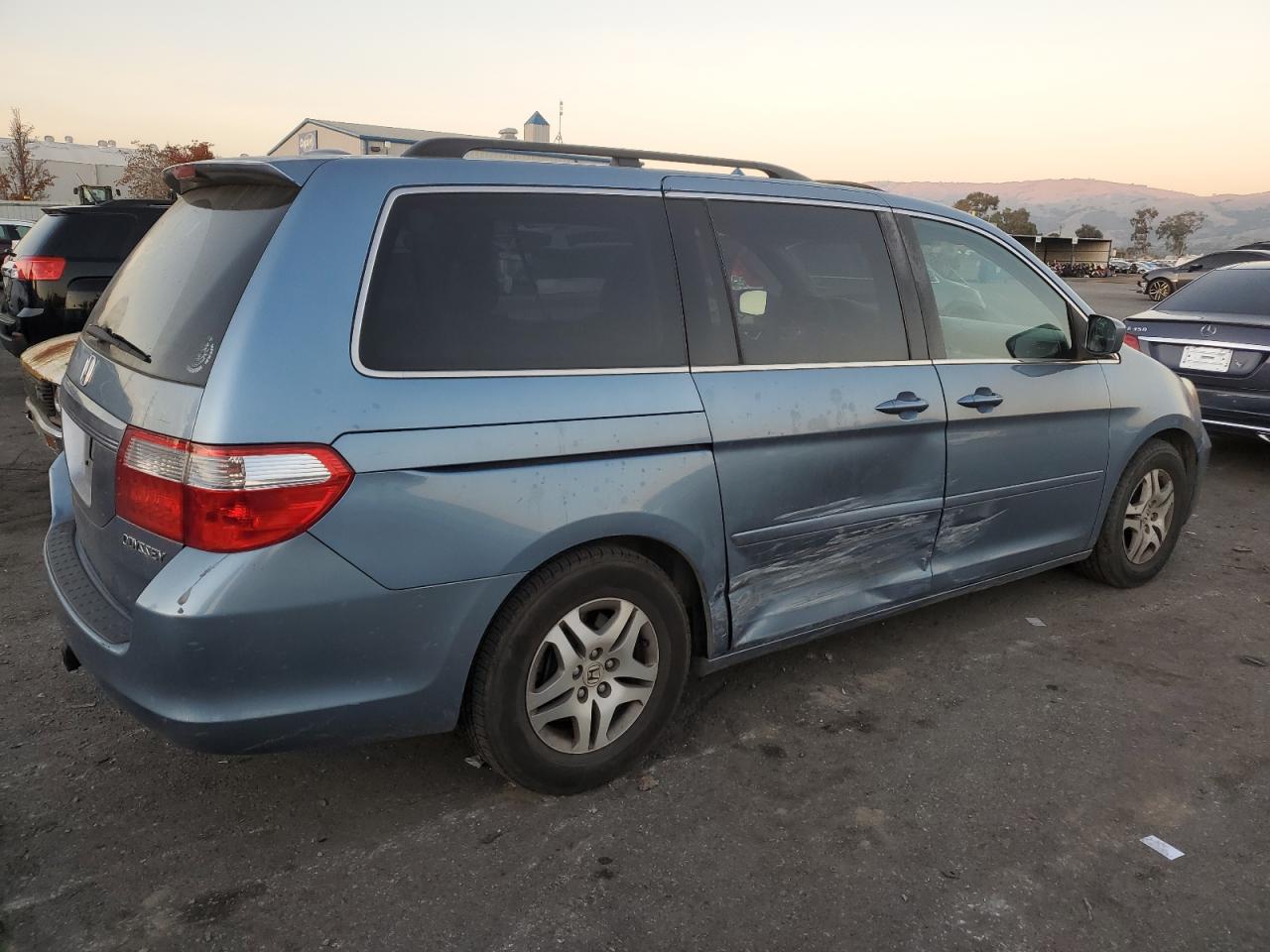 2005 Honda Odyssey Exl VIN: 5FNRL38725B115502 Lot: 85896204