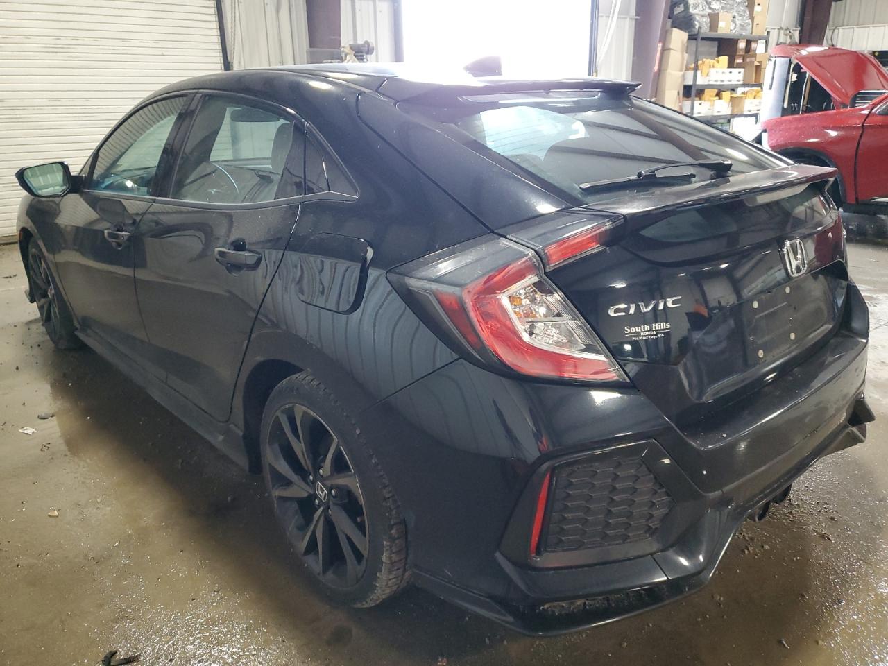 SHHFK7H48JU413628 2018 Honda Civic Sport