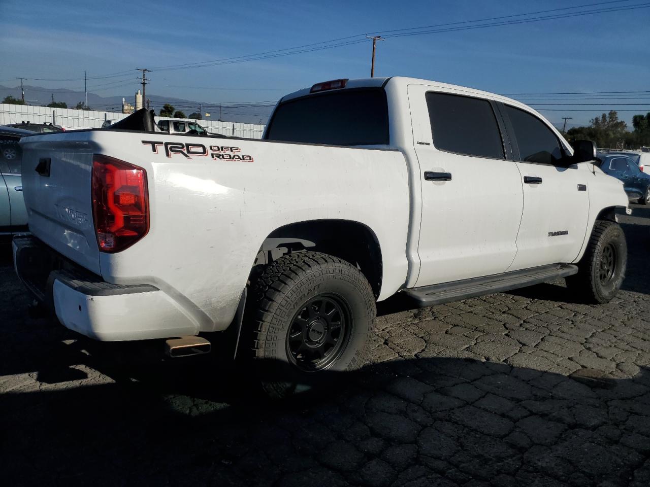 2015 Toyota Tundra Crewmax Limited VIN: 5TFFY5F16FX173697 Lot: 83710854