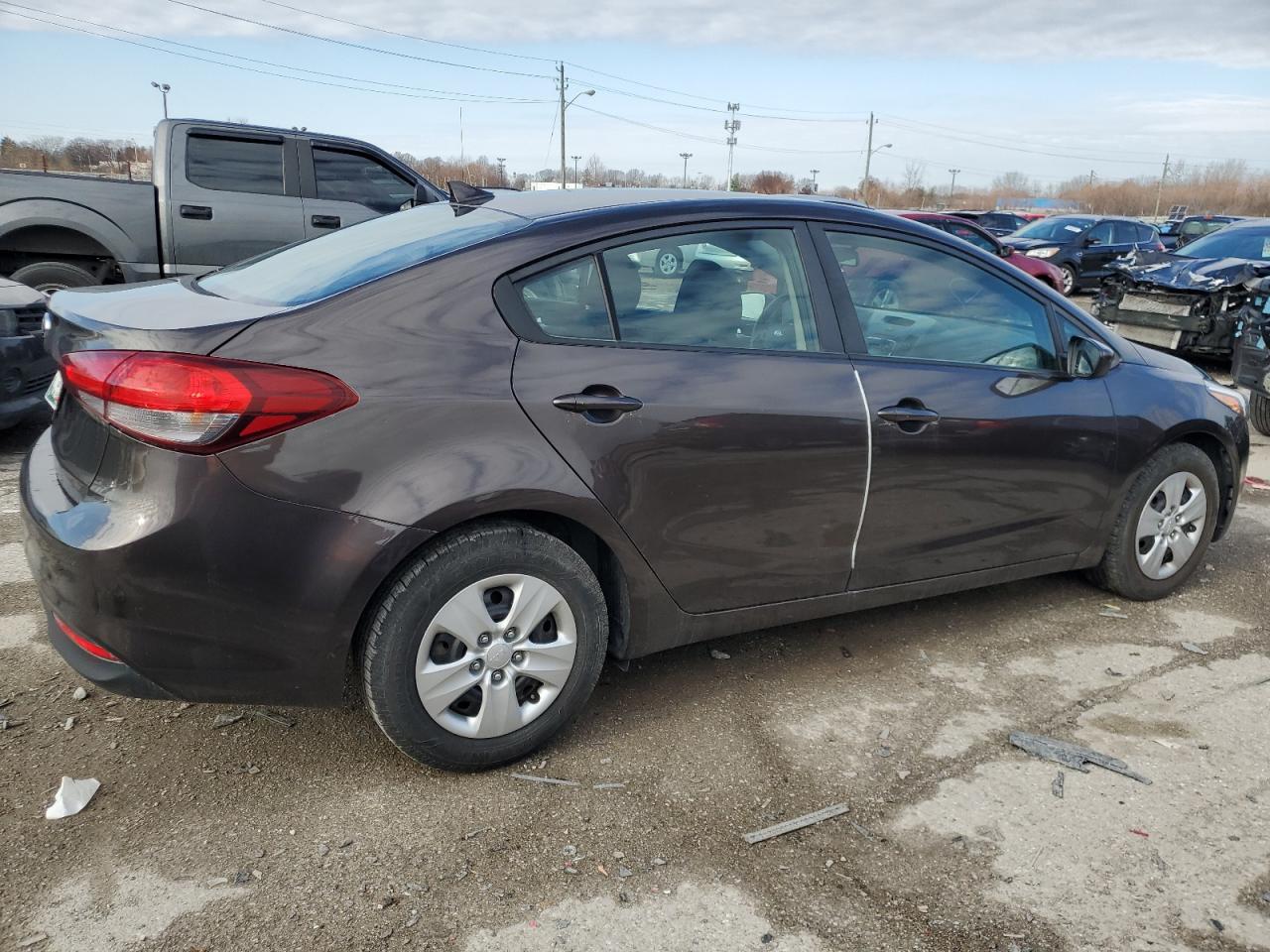 2017 Kia Forte Lx VIN: 3KPFK4A7XHE102433 Lot: 80704924