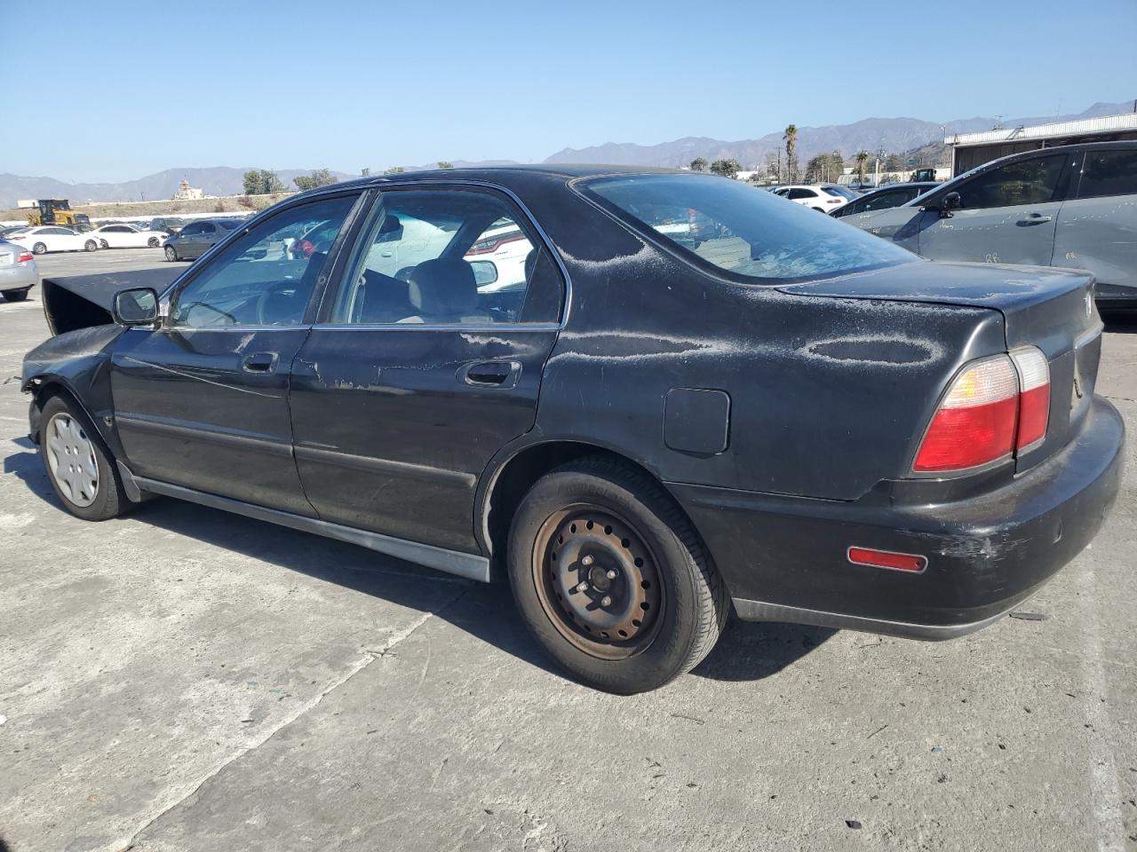 1996 Honda Accord Lx VIN: 1HGCD5637TA243272 Lot: 85079614