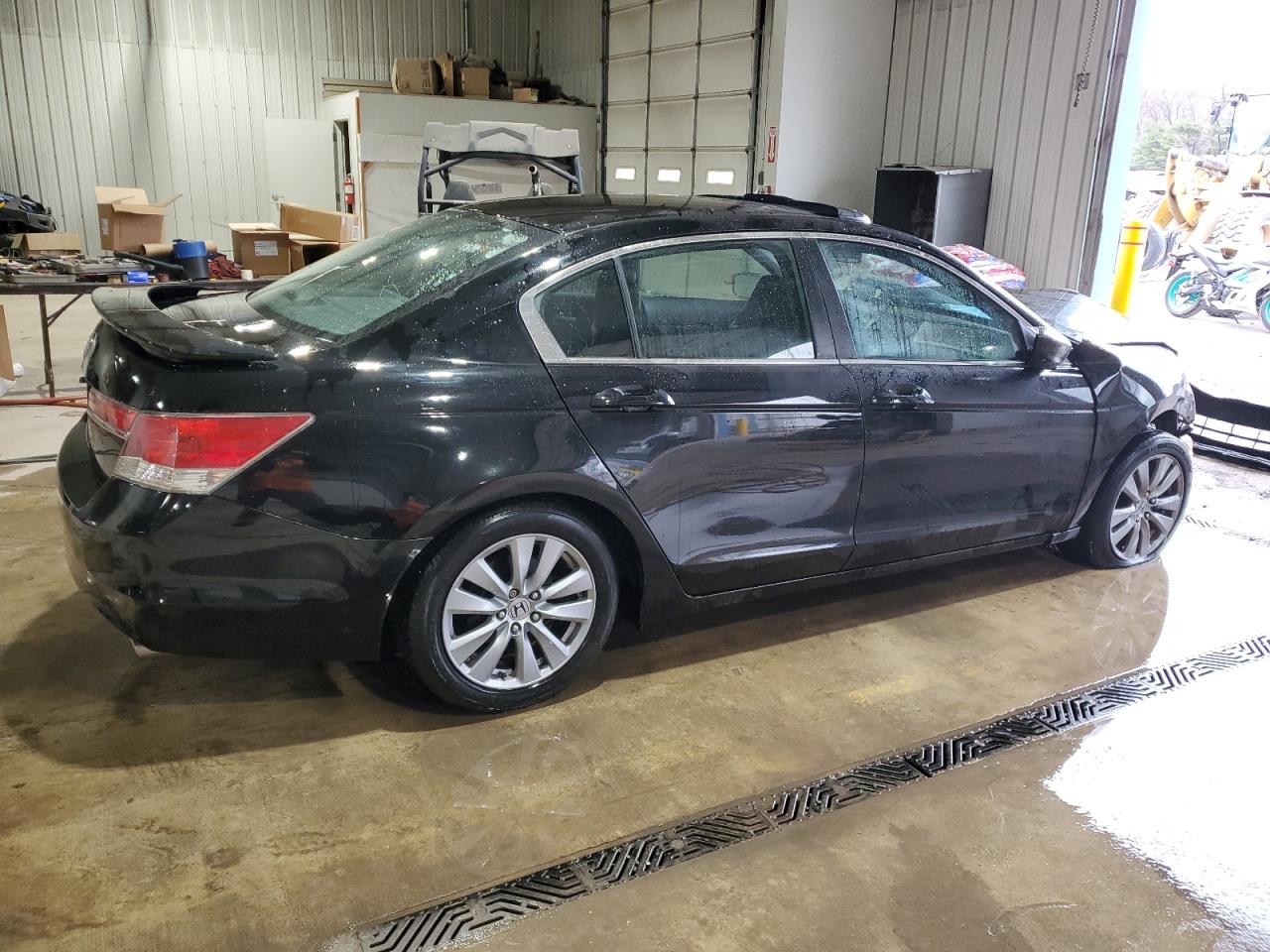 2011 Honda Accord Ex VIN: 1HGCP2F71BA070405 Lot: 85848814