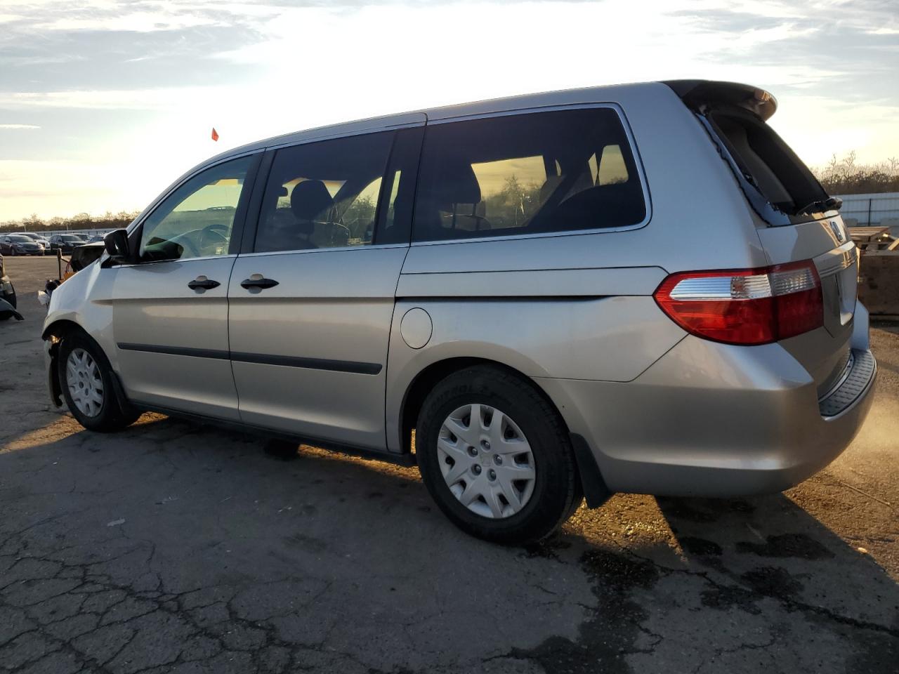 2005 Honda Odyssey Lx VIN: 5FNRL38265B097297 Lot: 86915044