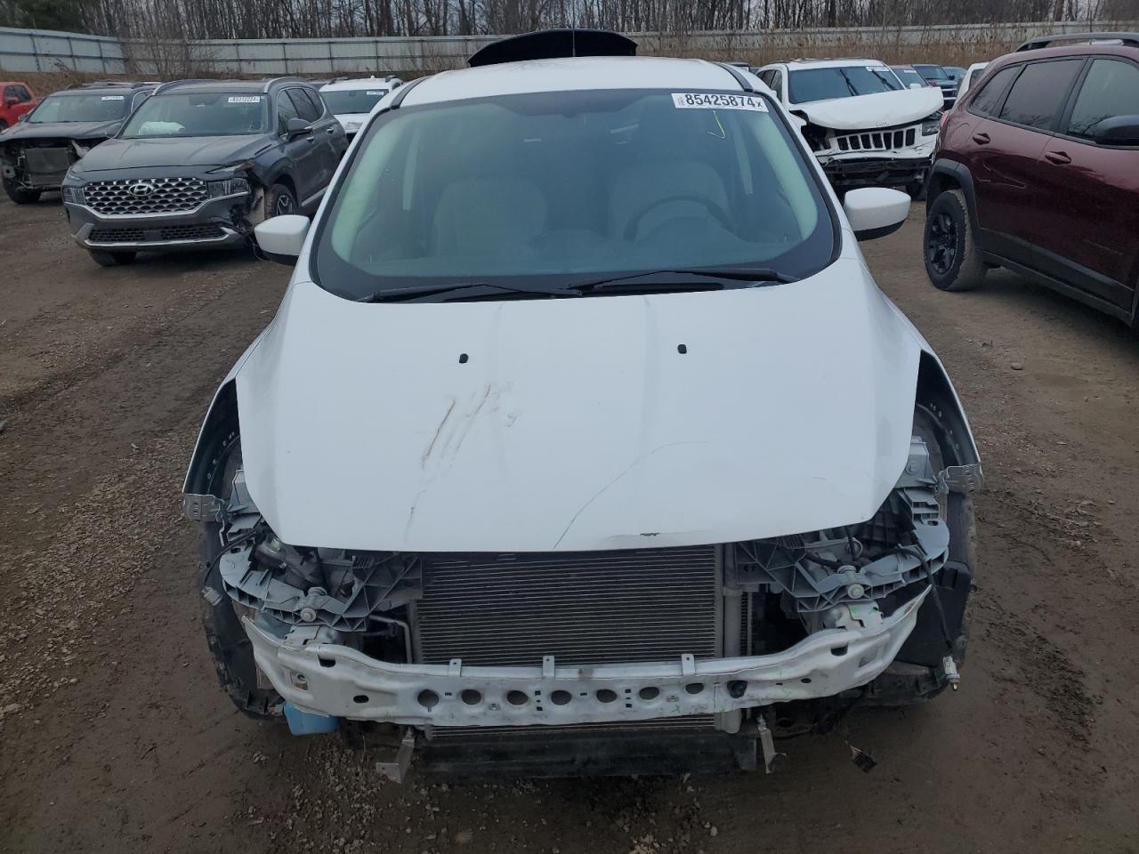 1FMCU0G75GUB81809 2016 Ford Escape Se