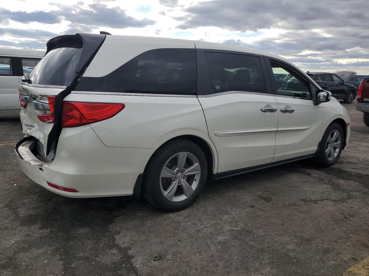 2018 Honda Odyssey Exl VIN: 5FNRL6H77JB061044 Lot: 86563434