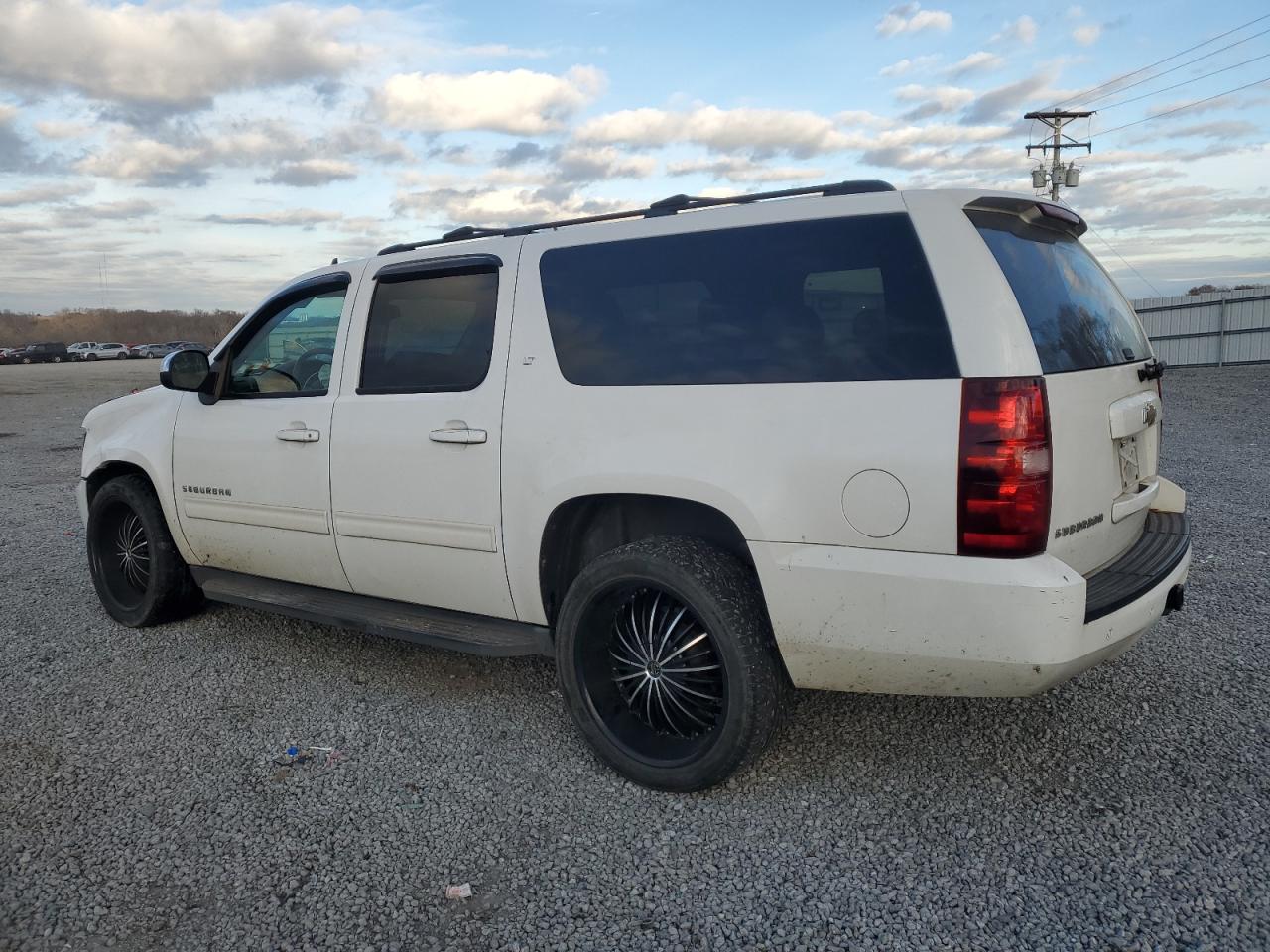 2011 Chevrolet Suburban C1500 Lt VIN: 1GNSCJE02BR361248 Lot: 86024424