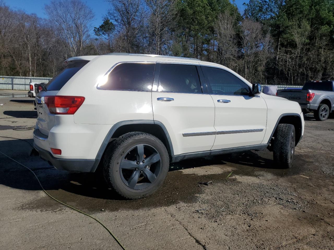 1J4RR5GT2BC533313 2011 Jeep Grand Cherokee Limited