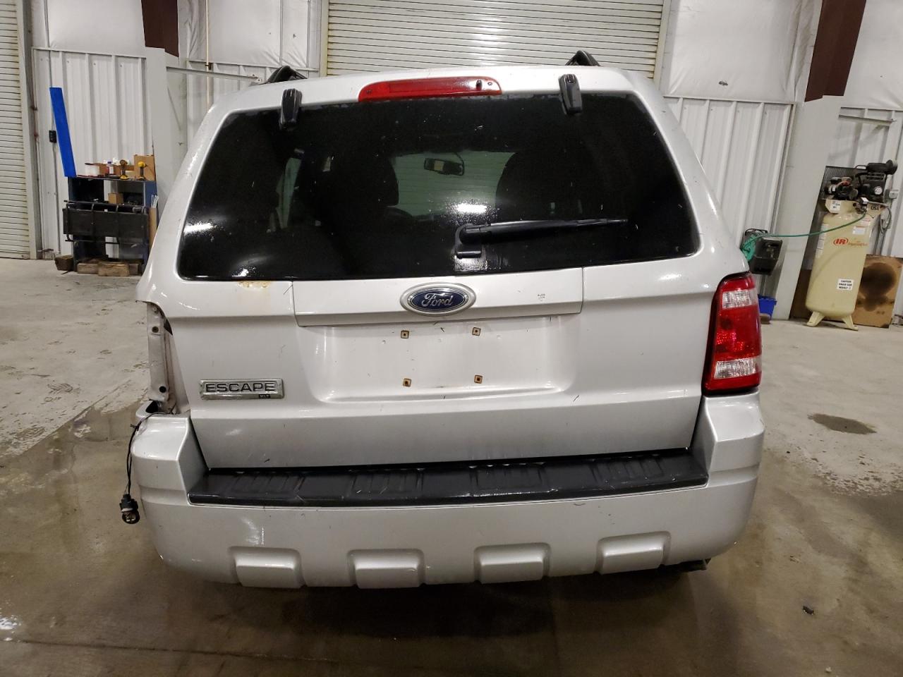 1FMCU03799KC58749 2009 Ford Escape Xlt