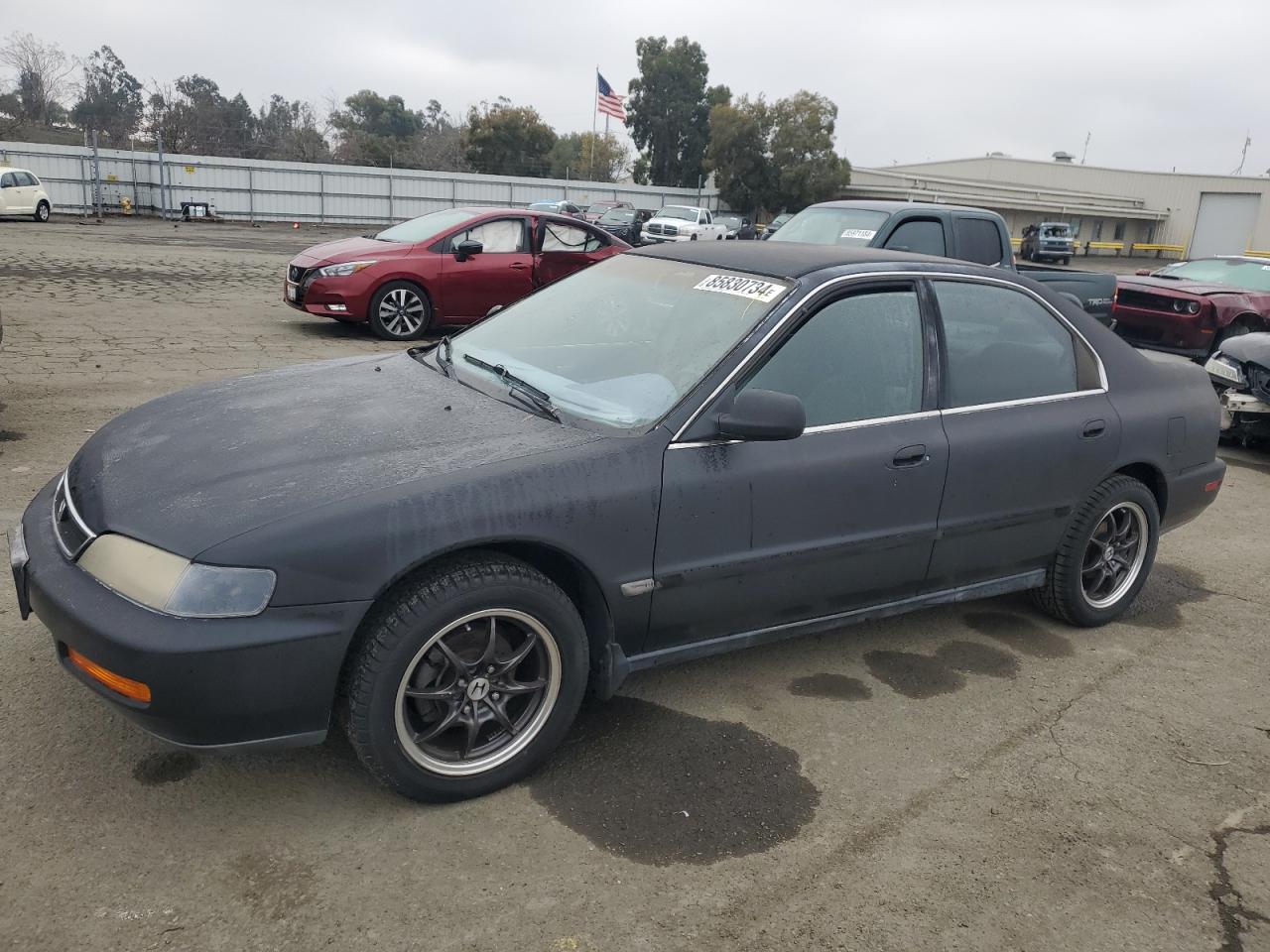 1996 Honda Accord Lx VIN: 1HGCD5637TA145181 Lot: 85830734