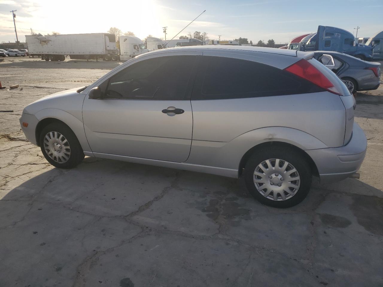 2007 Ford Focus Zx3 VIN: 1FAFP31N37W119725 Lot: 86739974