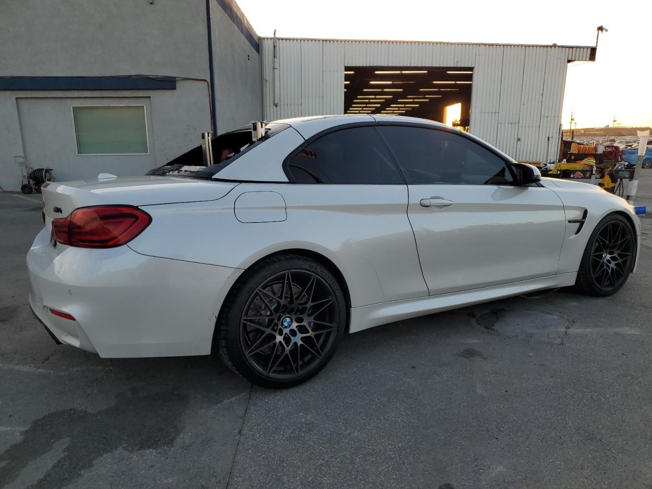 WBS4Z9C5XJED31199 2018 BMW M4