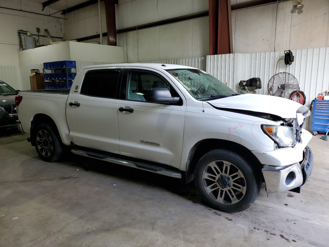 2013 Toyota Tundra Crewmax Sr5 VIN: 5TFEM5F14DX058021 Lot: 83820134