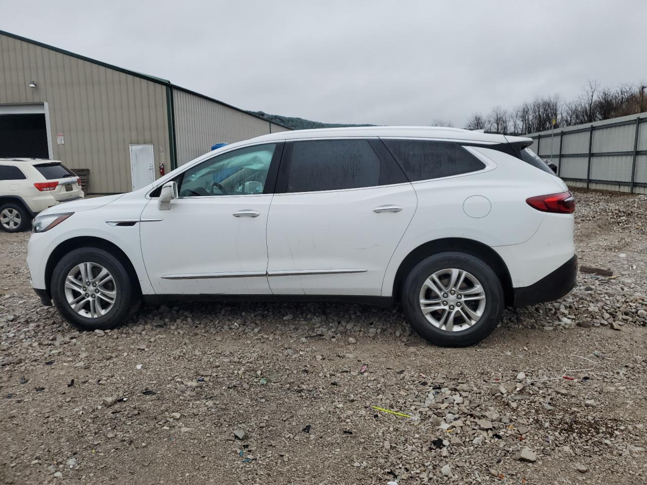 2018 Buick Enclave Essence VIN: 5GAERBKW1JJ233875 Lot: 84939894