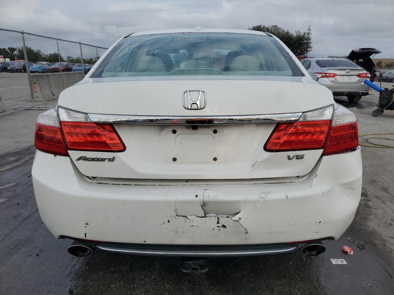 1HGCR3F86EA039535 2014 Honda Accord Exl