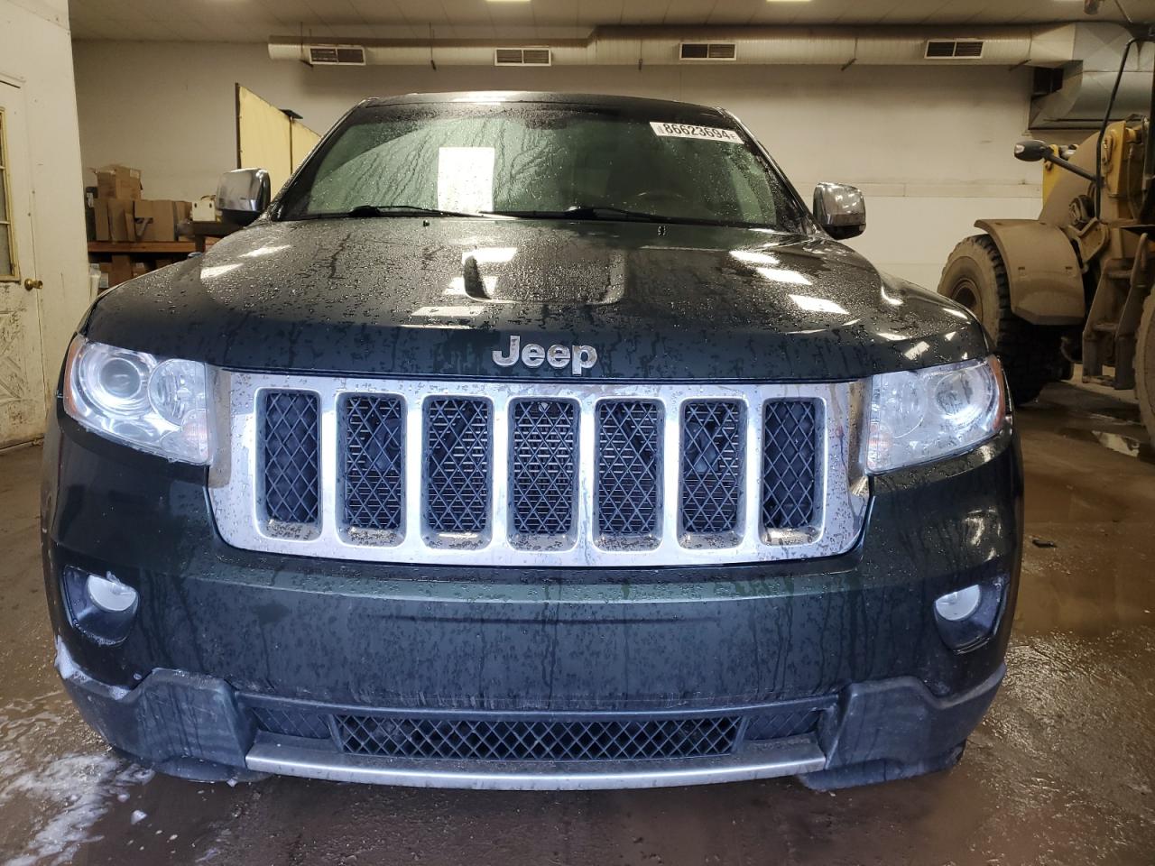 1J4RR6GG6BC605462 2011 Jeep Grand Cherokee Overland