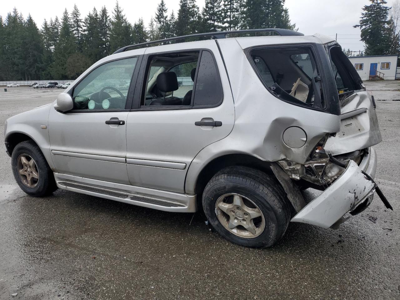 2000 Mercedes-Benz Ml 320 VIN: 4JGAB54E0YA211671 Lot: 84917014