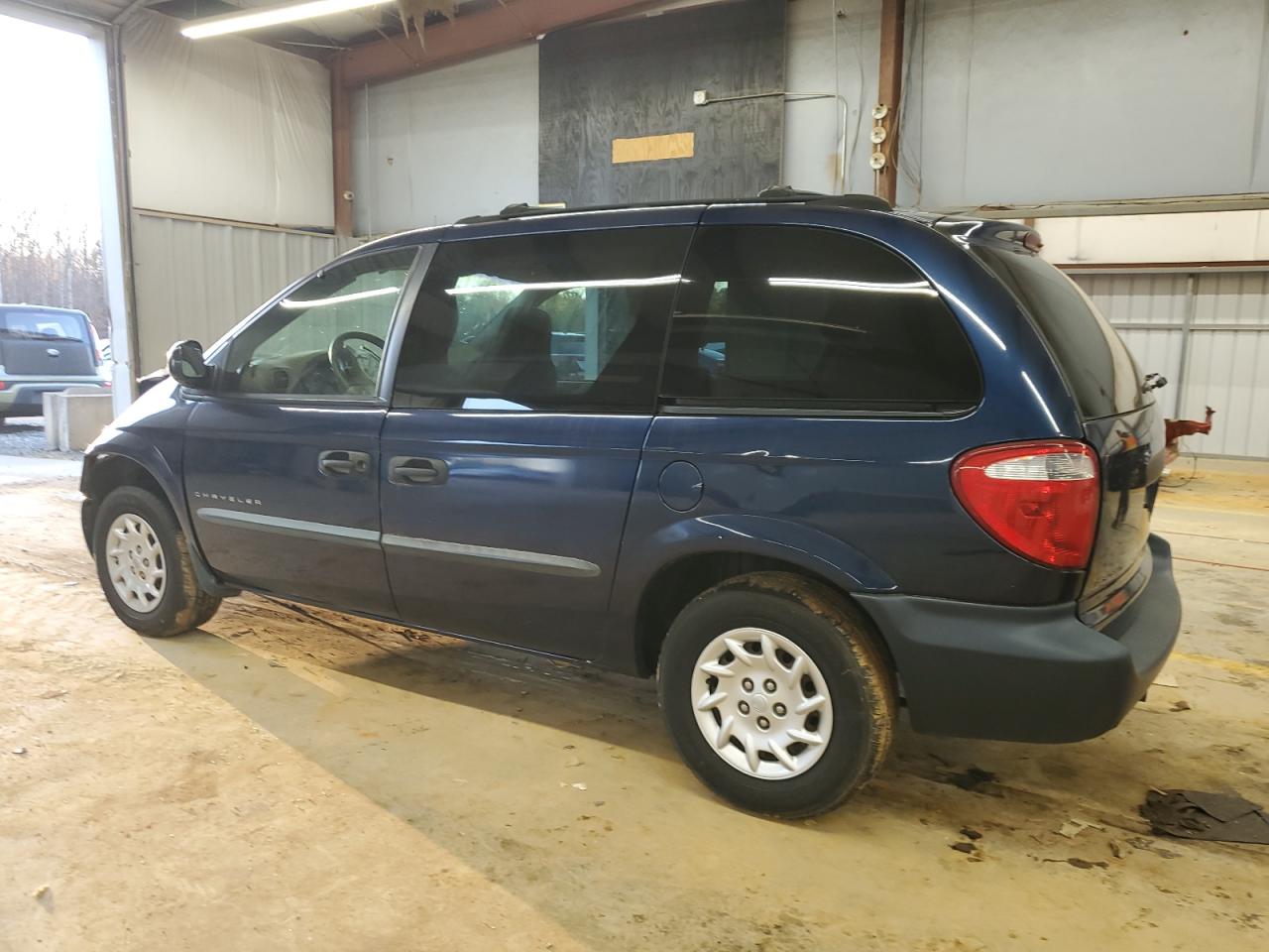 2001 Chrysler Voyager VIN: 1C4GJ25B11B218200 Lot: 84495274