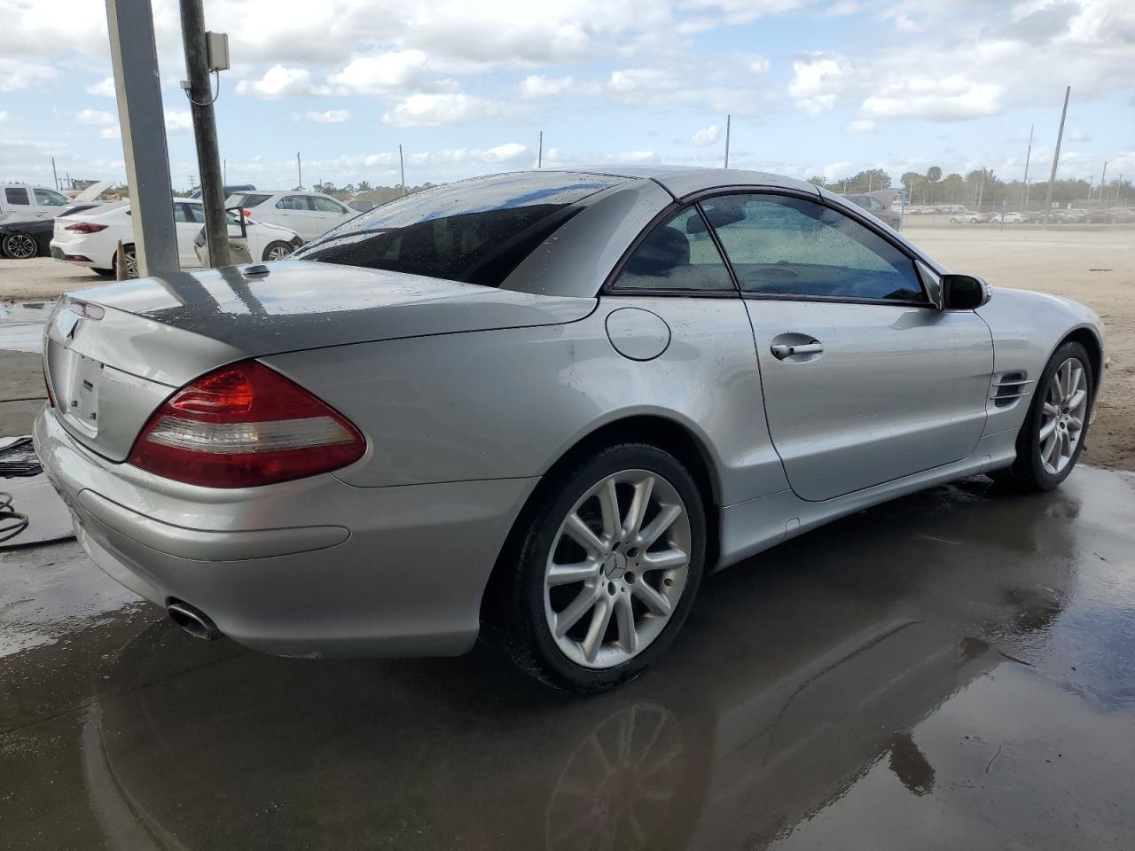 2007 Mercedes-Benz Sl 550 VIN: WDBSK71F27F124405 Lot: 84946224