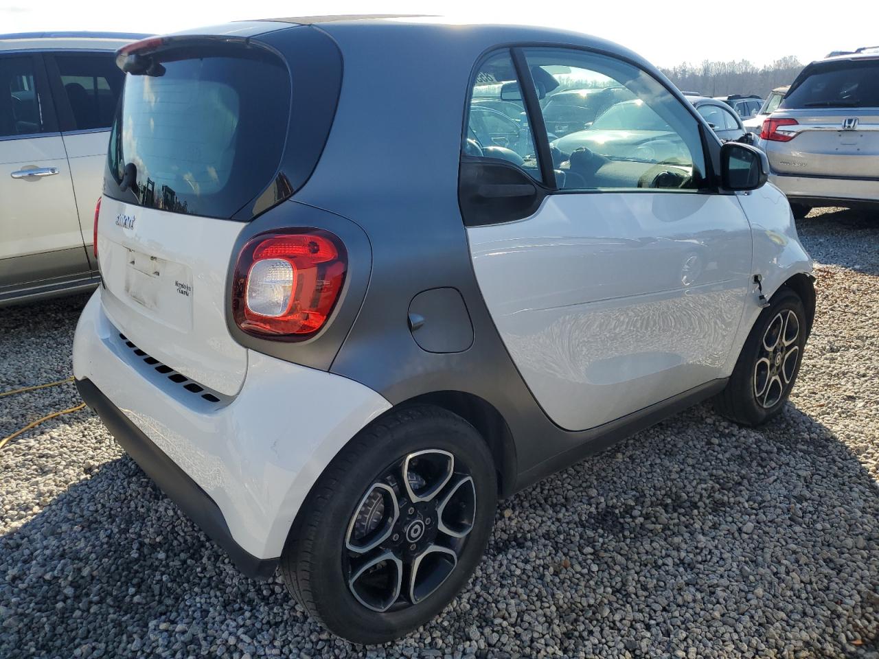 2019 Smart Fortwo VIN: WMEFJ9BA4KK386190 Lot: 85565094