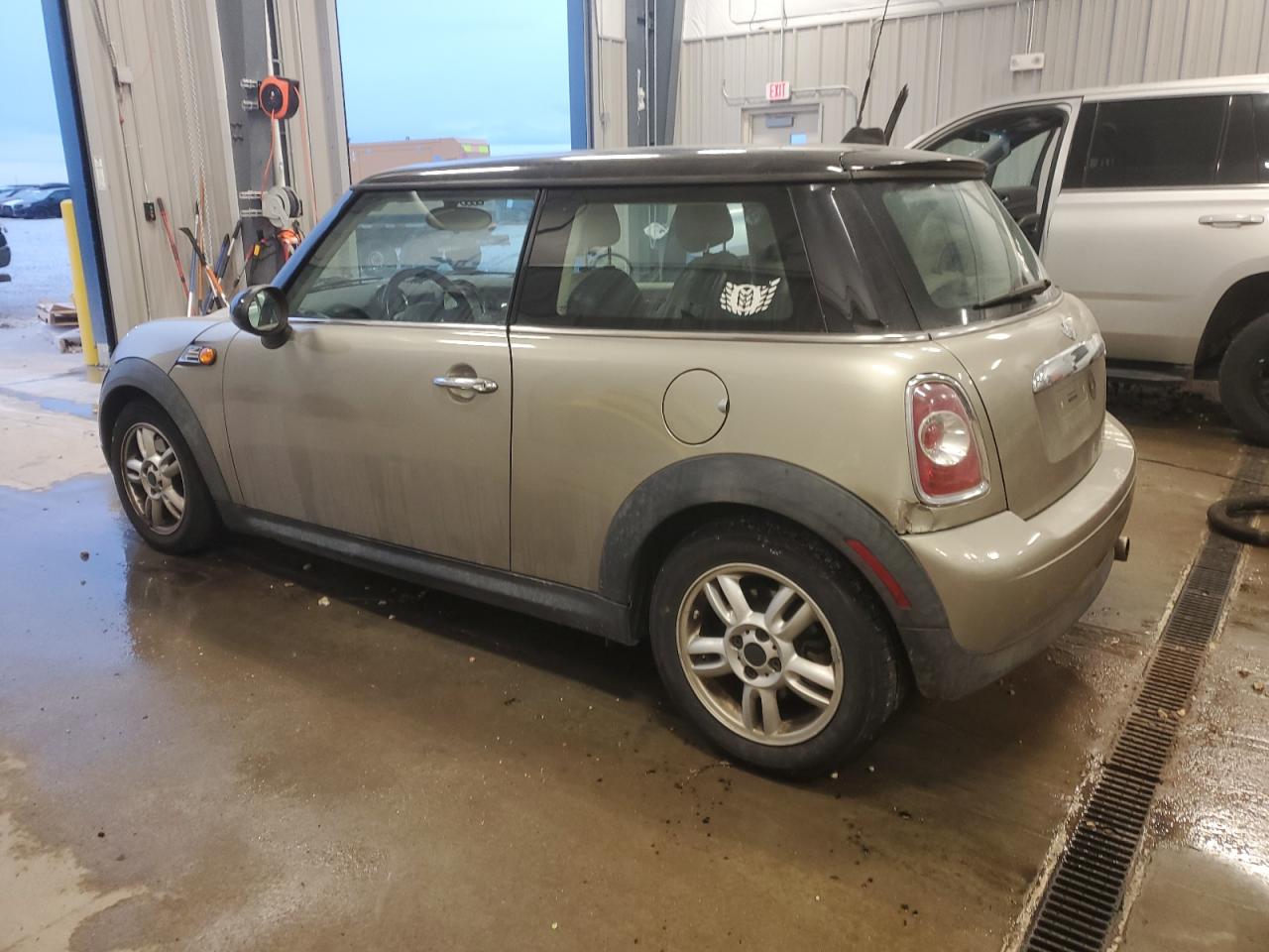 2011 Mini Cooper VIN: WMWSU3C5XBT092772 Lot: 86331404