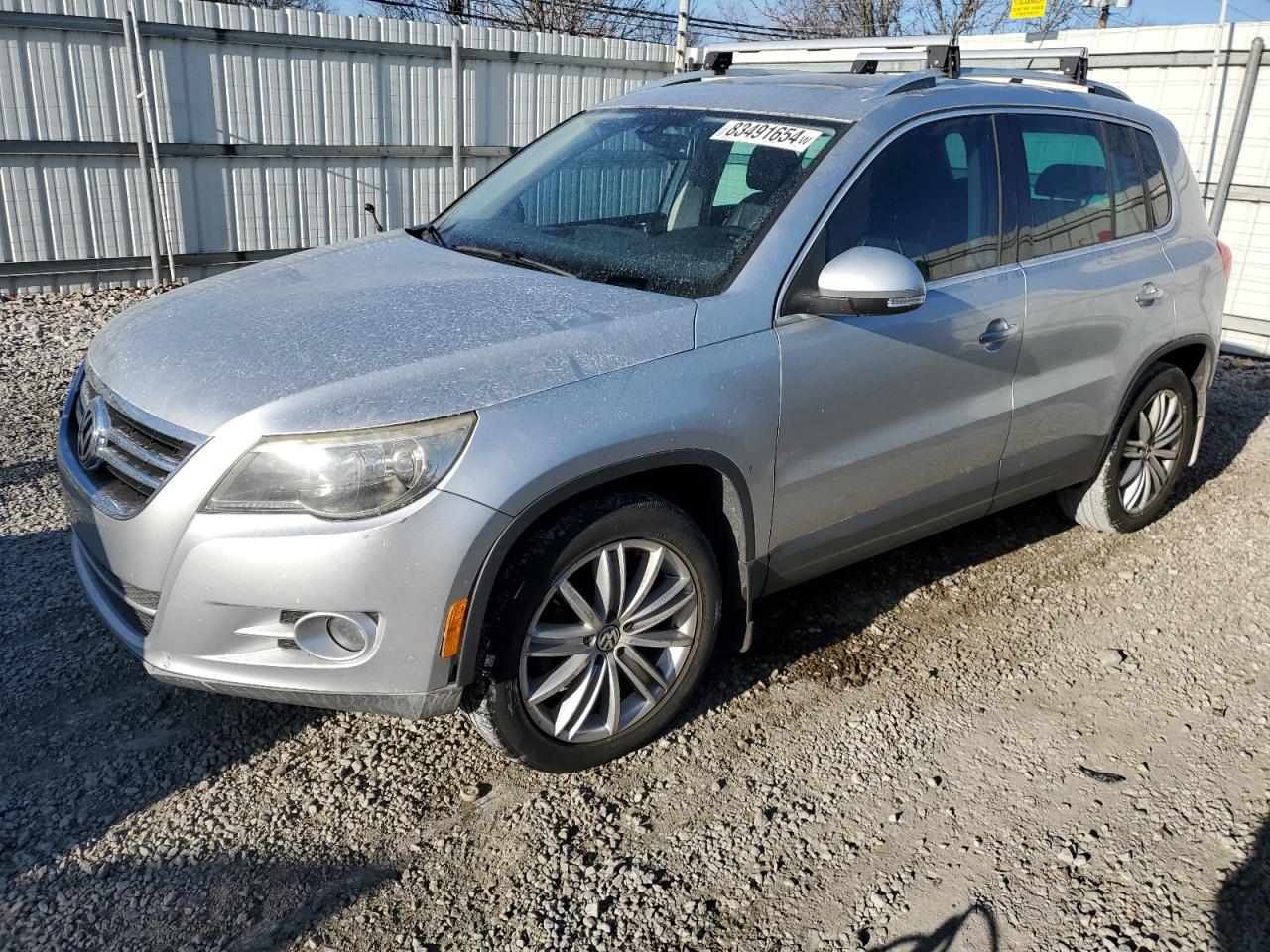 WVGBV7AX0AW529263 2010 Volkswagen Tiguan Se