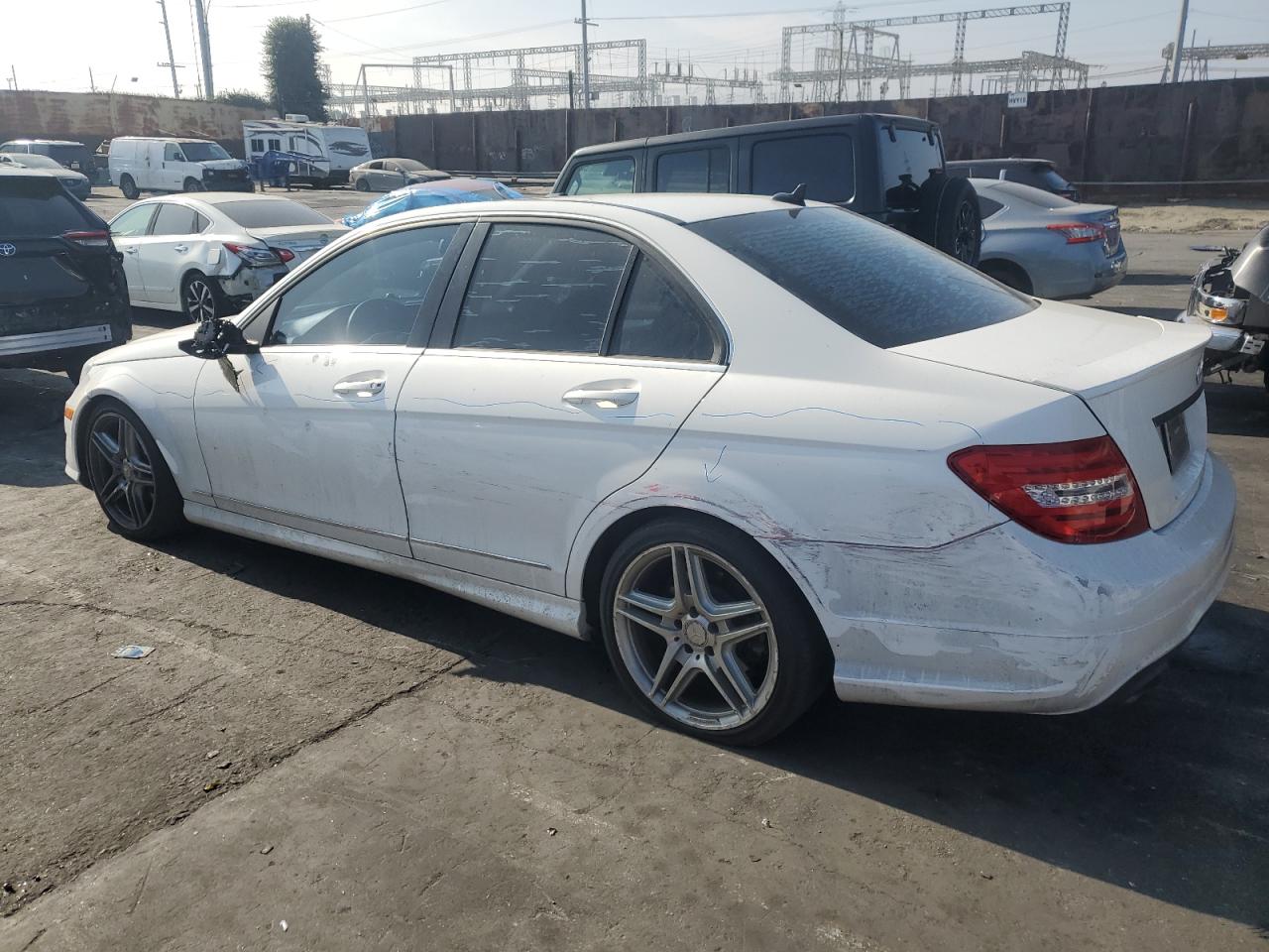 2013 Mercedes-Benz C 250 VIN: WDDGF4HB5DR272576 Lot: 85967884