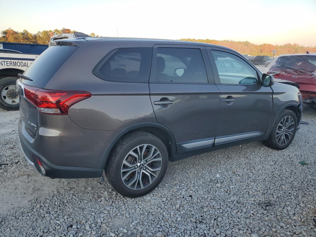 2018 Mitsubishi Outlander Se VIN: JA4AD3A37JZ064370 Lot: 82958564