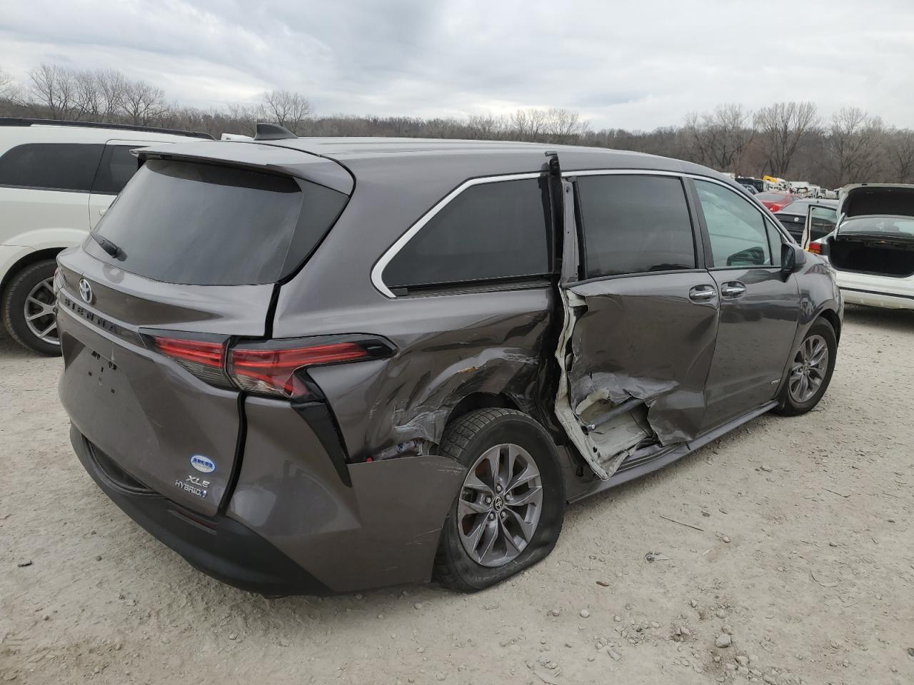 5TDGRKEC2MS001379 2021 Toyota Sienna Le