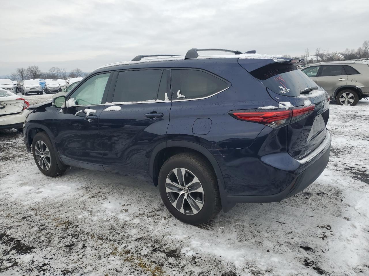 2022 Toyota Highlander Xle VIN: 5TDHZRBH8NS229434 Lot: 86001074